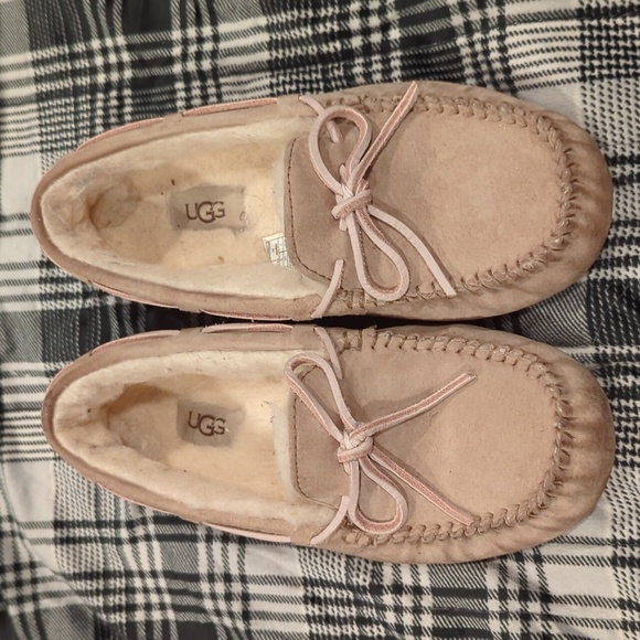 Dakota Ugh Slippers - Picture 3 of 4